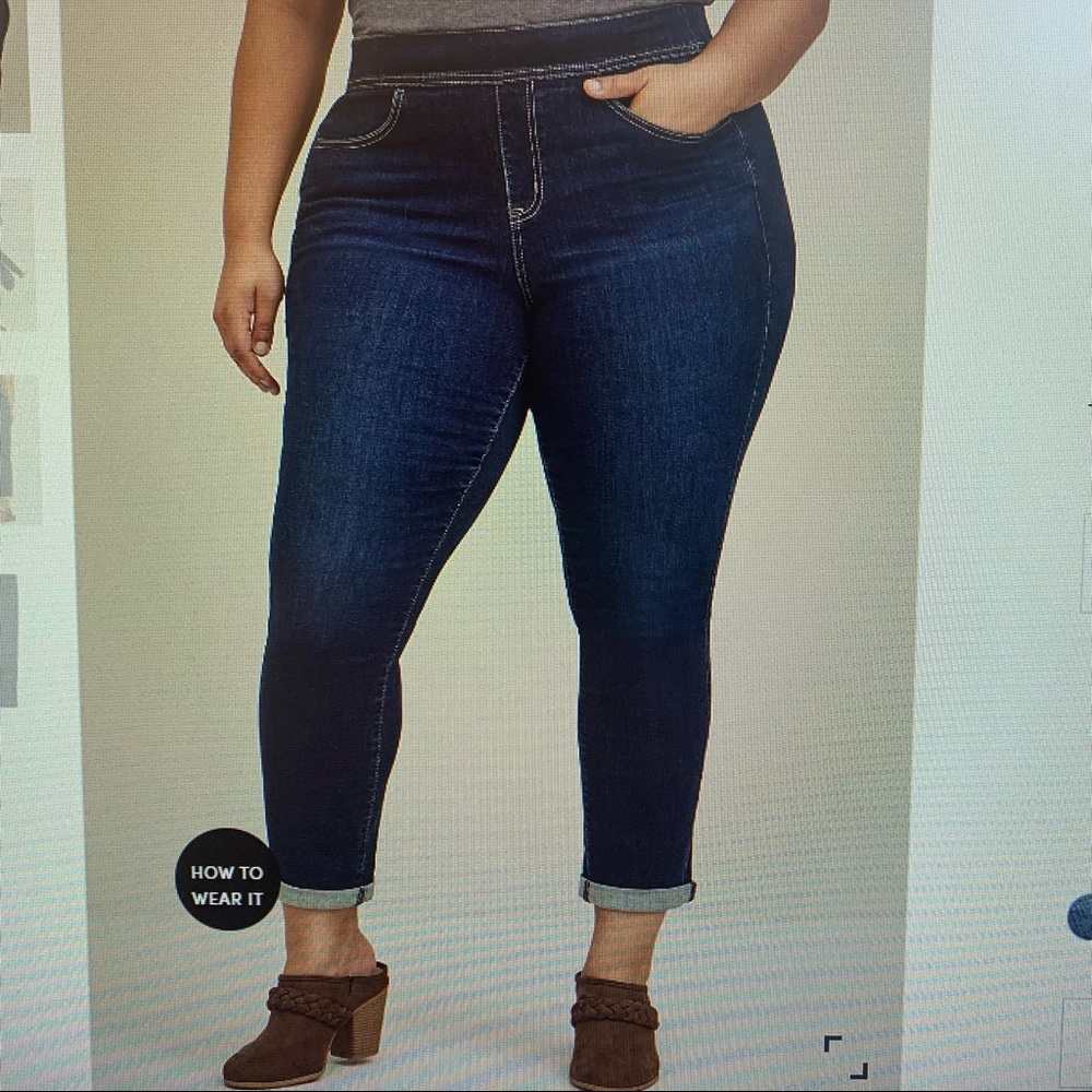 NWT Torrid Pull On Skinny Jeans size 6 Short